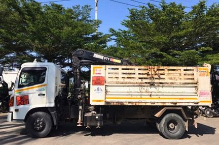 6-wheel stake truck [8 t]